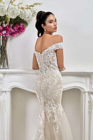 Fit and Flare Brautkleid 8091 von Demetrios