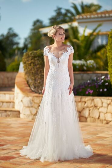 Fit and Flare Brautkleid MTL-21222 von Très Chic