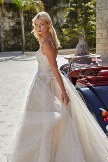 Prinzessin Brautkleid „Nikola“ von MODECA