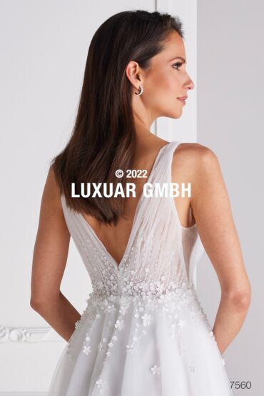 Brautkleid 7560 von LUXUAR Magic Brides