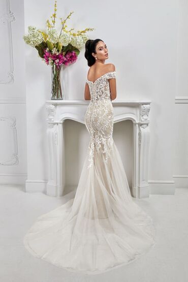 Fit and Flare Brautkleid 8091 von Demetrios