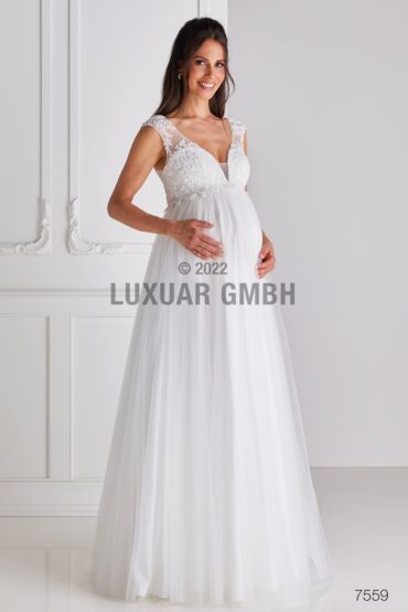 Umstands-Brautkleid 7559 von LUXUAR Magic Brides