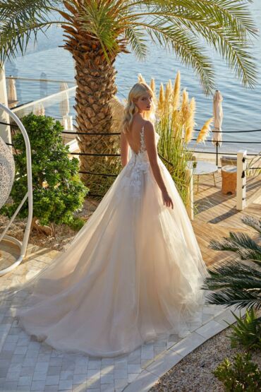 Prinzessin Brautkleid „Nikola“ von MODECA