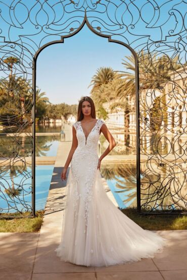 Fit and Flare Brautkleid 1076 von Demetrios